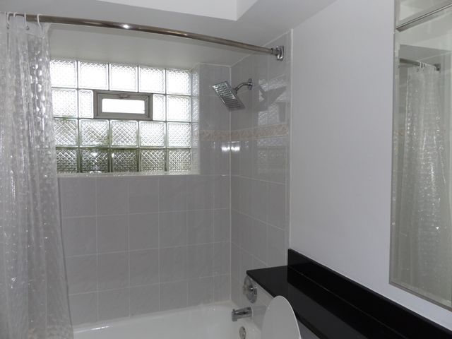 8751 W 79th Street 1, Justice, IL 60458