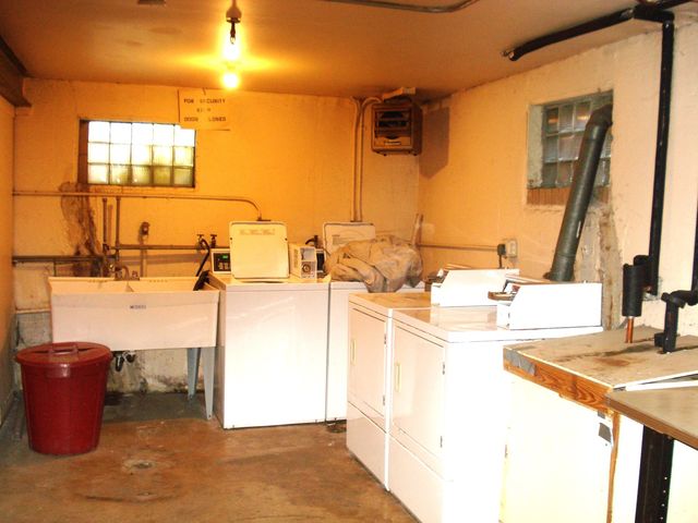 8751 W 79th Street 1, Justice, IL 60458