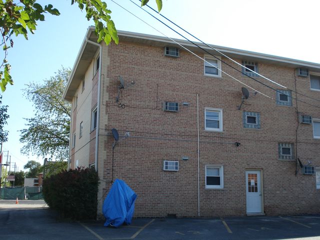 8751 W 79th Street 1, Justice, IL 60458