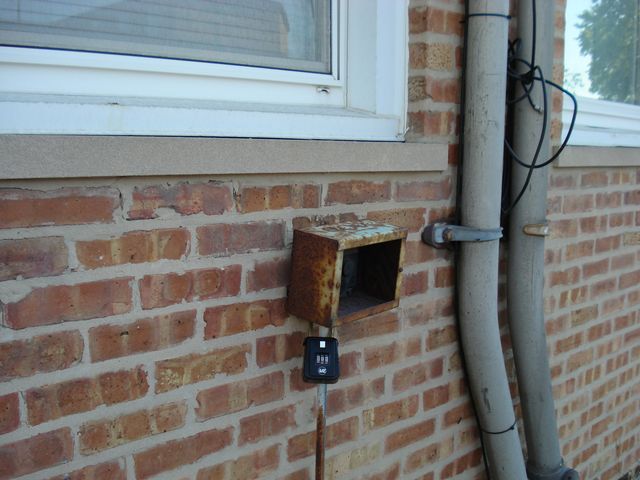 8751 W 79th Street 1, Justice, IL 60458