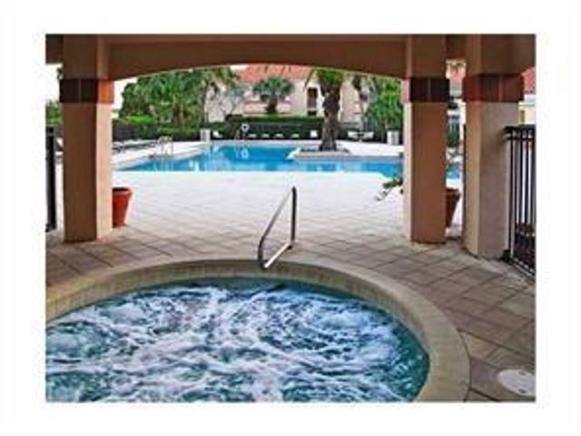 3340 Pinewalk Dr 1522, Pompano Beach, FL 33063