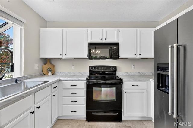1401 Hemingway Lane H, Weldon Spring, MO 63304