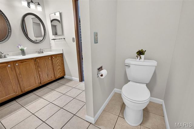 1401 Hemingway Lane H, Weldon Spring, MO 63304