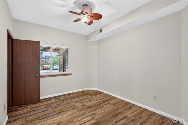1401 Hemingway Lane H, Weldon Spring, MO 63304