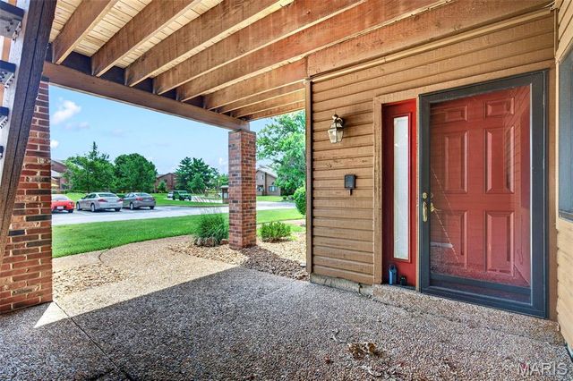 1401 Hemingway Lane H, Weldon Spring, MO 63304