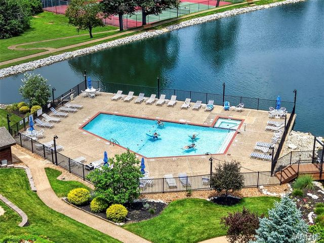 1401 Hemingway Lane H, Weldon Spring, MO 63304