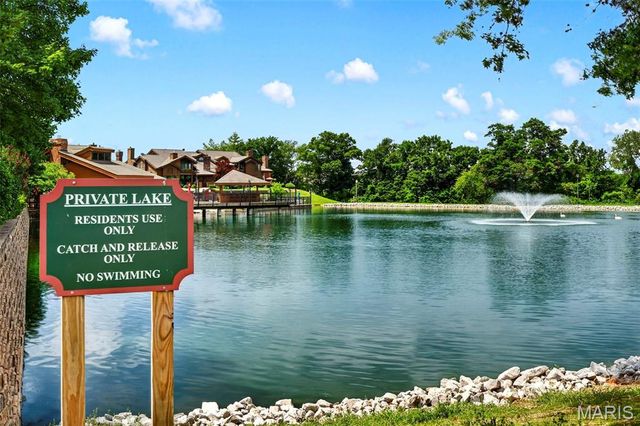 1401 Hemingway Lane H, Weldon Spring, MO 63304