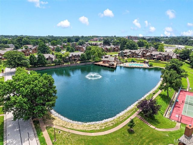 1401 Hemingway Lane H, Weldon Spring, MO 63304