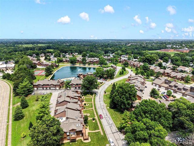 1401 Hemingway Lane H, Weldon Spring, MO 63304