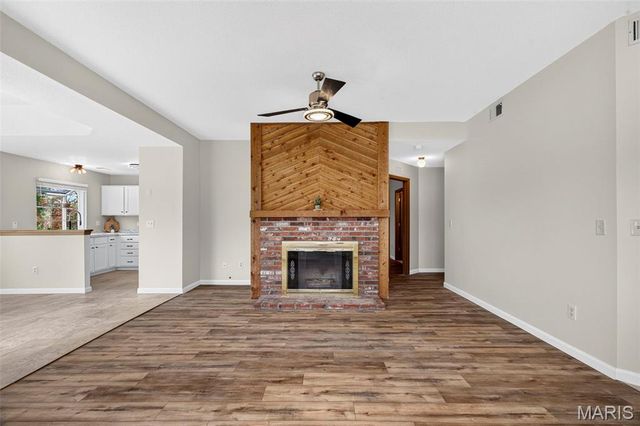 1401 Hemingway Lane H, Weldon Spring, MO 63304