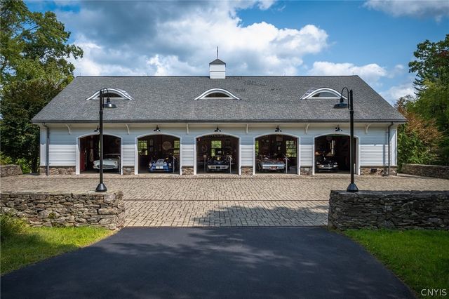 15 Meadowood Lane, Chenango, NY 13901