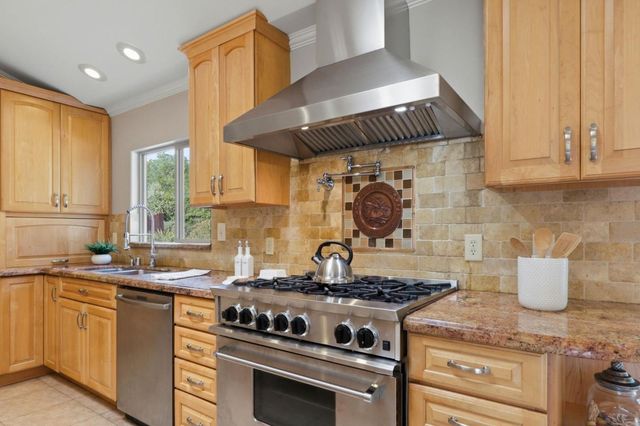 12387 Stonebrook Drive, Los Altos Hills, CA 94022