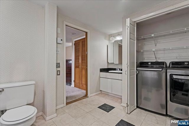 17 Albanese Road, Haledon, NJ 07508