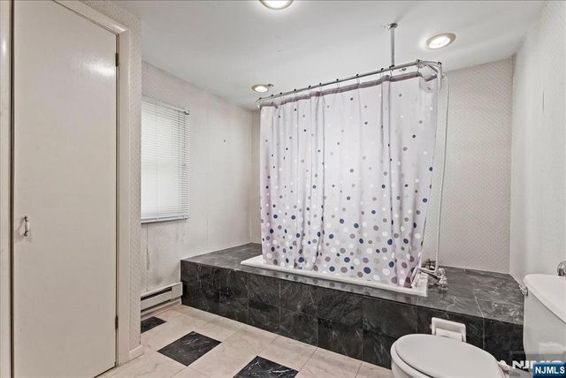 17 Albanese Road, Haledon, NJ 07508