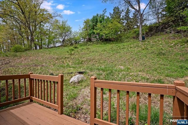 17 Albanese Road, Haledon, NJ 07508