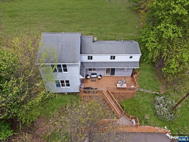 17 Albanese Road, Haledon, NJ 07508