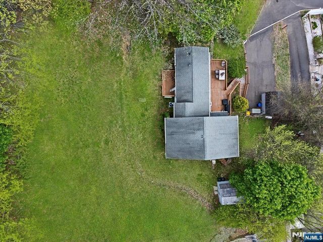 17 Albanese Road, Haledon, NJ 07508