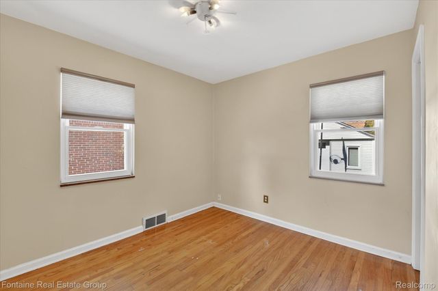 23640 Hollander Street, Dearborn, MI 48128