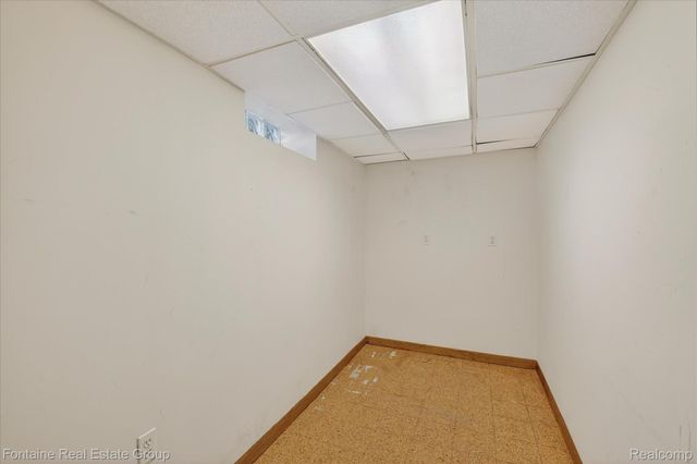 23640 Hollander Street, Dearborn, MI 48128