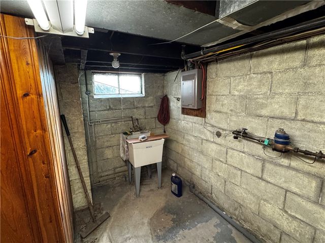 51 E Wine St, Uniontown, PA 15401