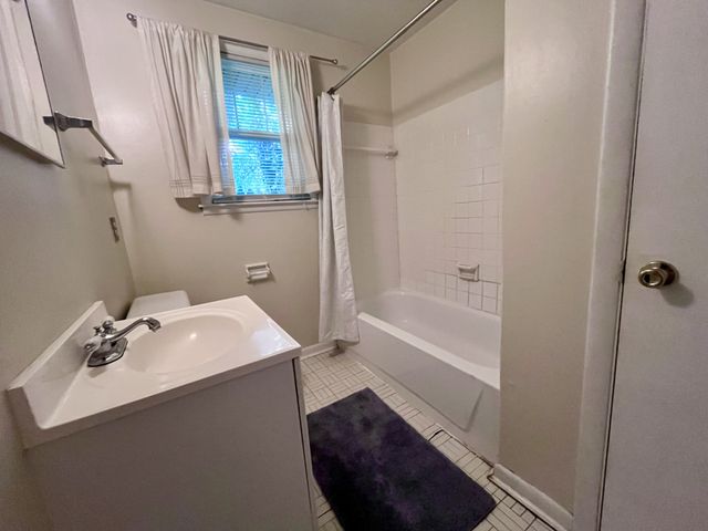 925 Boscobel St Apt 3, Nashville, TN 37206