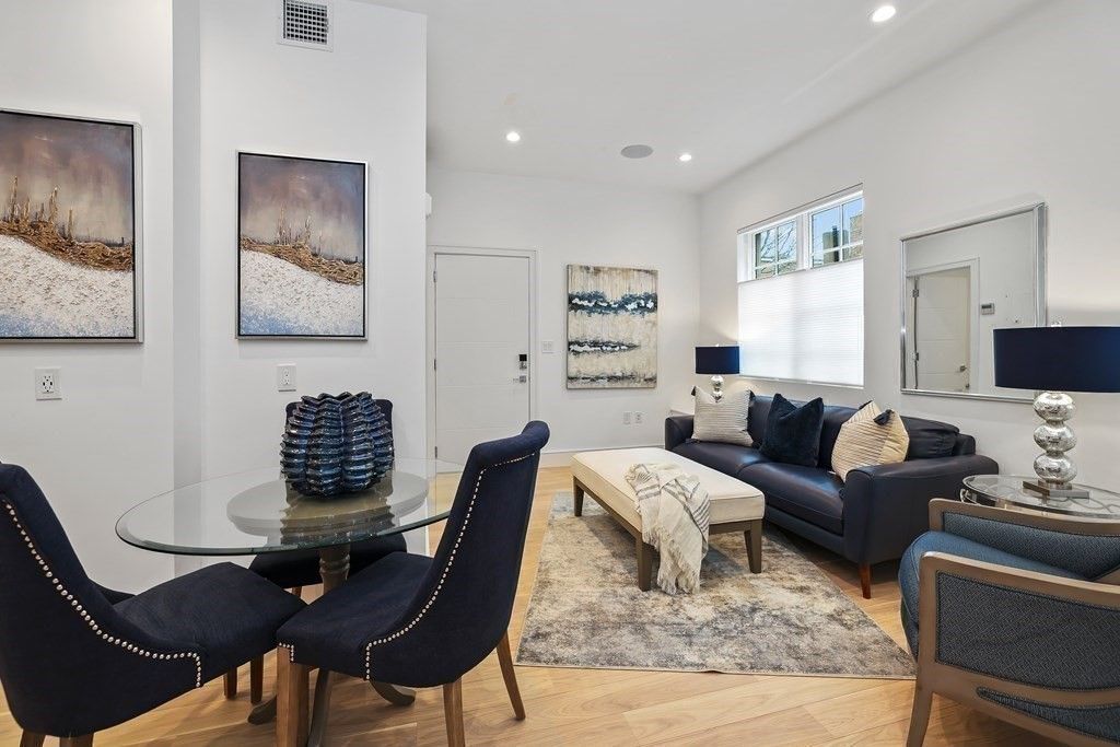 111 Marion St 1, Brookline, MA 02446