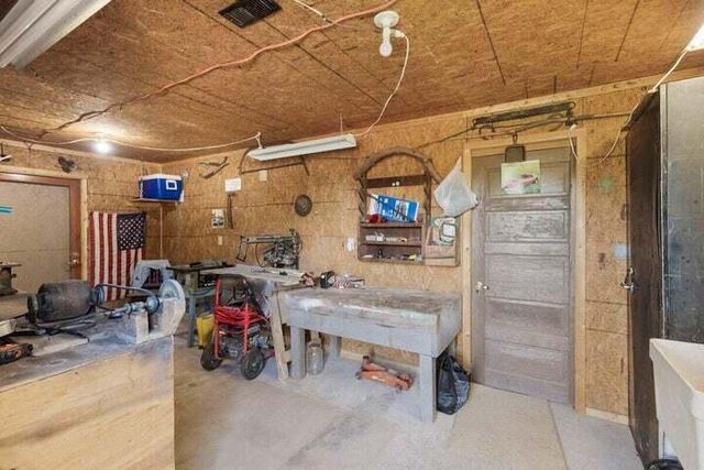 346 Thomas Road, Benton, TN 37307