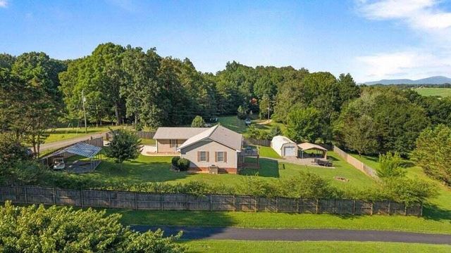 346 Thomas Road, Benton, TN 37307