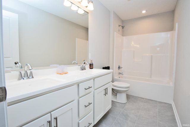 5245 Gadwall Pass, Fort Wayne, IN 46818