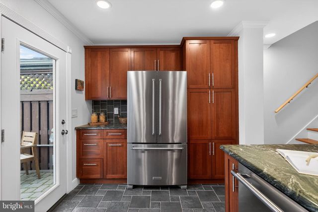 2937 PENNSYLVANIA AVE, Philadelphia, PA 19130
