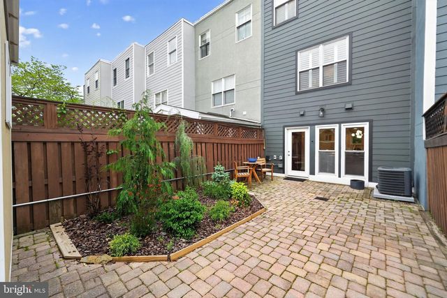 2937 PENNSYLVANIA AVE, Philadelphia, PA 19130