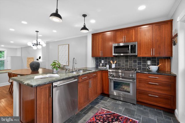 2937 PENNSYLVANIA AVE, Philadelphia, PA 19130