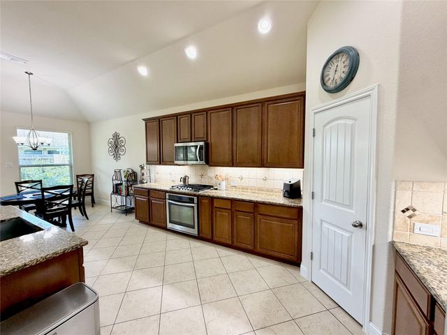 2285 Quiet Bluff Lane, League City, TX 77573