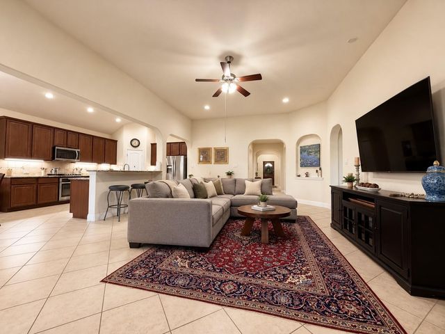 2285 Quiet Bluff Lane, League City, TX 77573