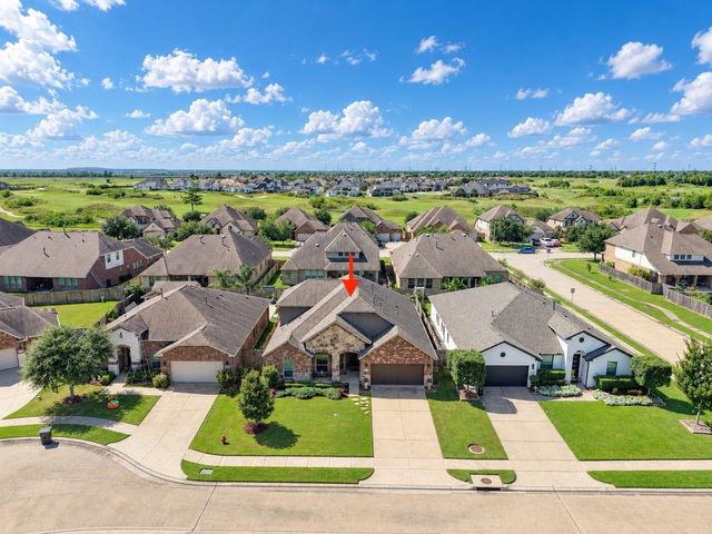 2285 Quiet Bluff Lane, League City, TX 77573