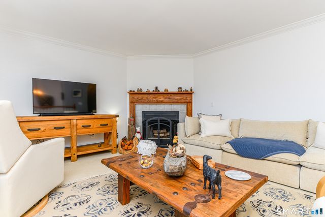 29 Deer Ridge Road, Stonington, CT 06378