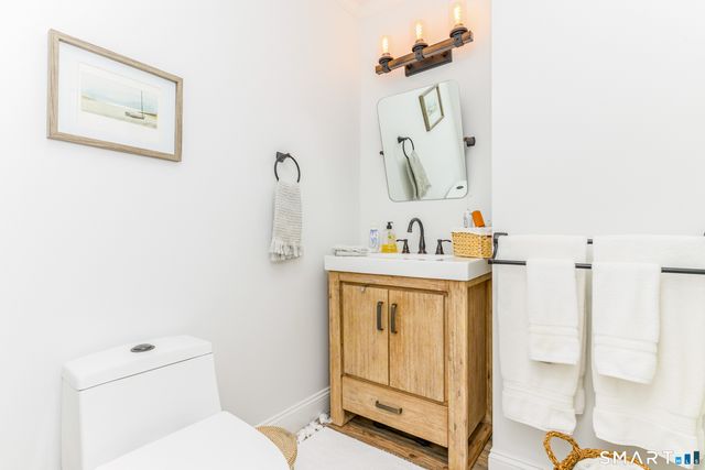 29 Deer Ridge Road, Stonington, CT 06378