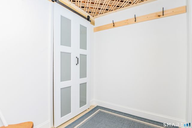 29 Deer Ridge Road, Stonington, CT 06378