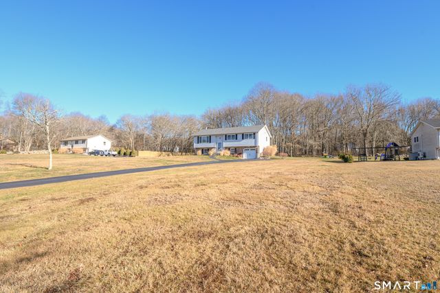29 Deer Ridge Road, Stonington, CT 06378