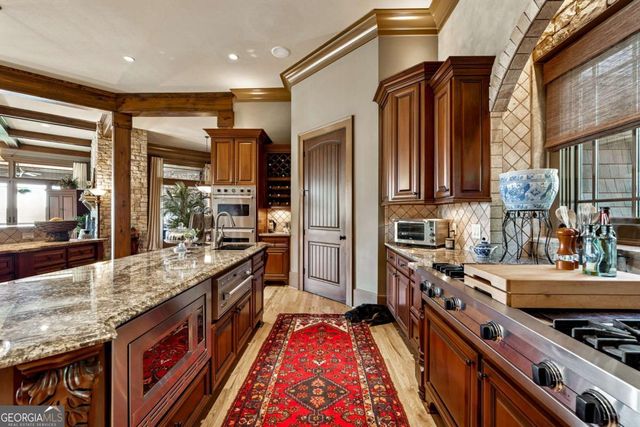 6407 Grand Marina Circle, Gainesville, GA 30506
