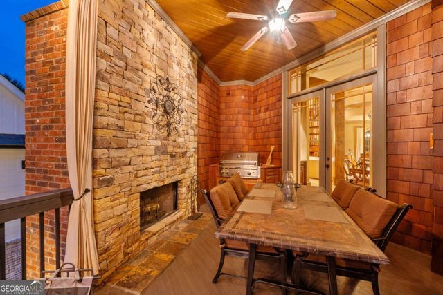 6407 Grand Marina Circle, Gainesville, GA 30506
