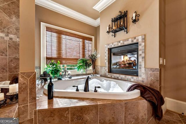 6407 Grand Marina Circle, Gainesville, GA 30506