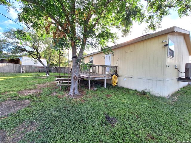 411 County Road 561, Castroville, TX 78009