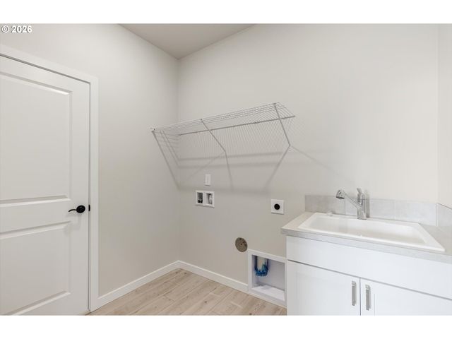 405 W HOLLY Cir, Washougal, WA 98671