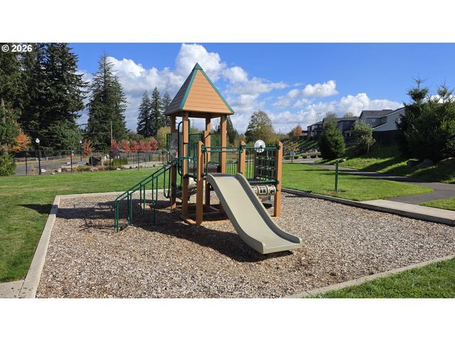405 W HOLLY Cir, Washougal, WA 98671
