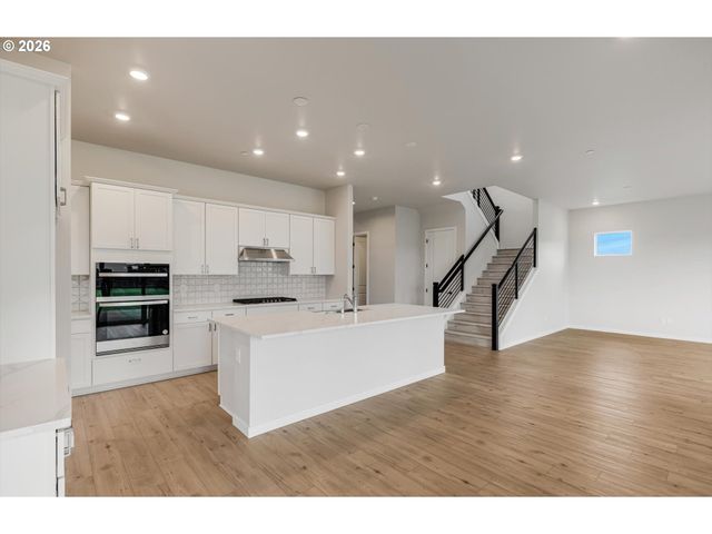 405 W HOLLY Cir, Washougal, WA 98671