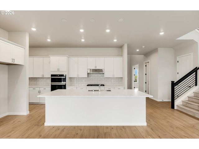 405 W HOLLY Cir, Washougal, WA 98671