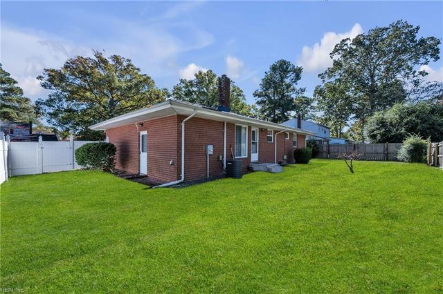 457 Hornell LN, Virginia Beach, VA 23452