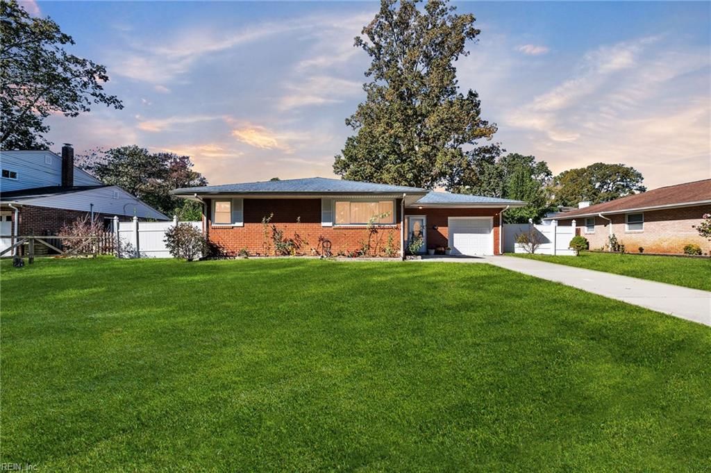 457 Hornell LN, Virginia Beach, VA 23452