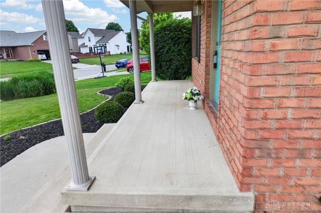 445 Clover Hill, Tipp City, OH 45371
